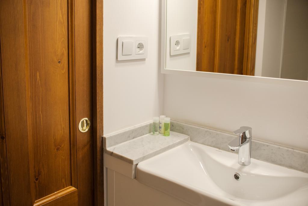 Ad Hoc Carmen Otel Valensiya Dış mekan fotoğraf