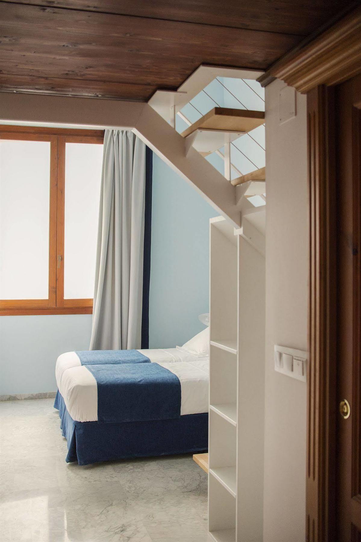 Ad Hoc Carmen Otel Valensiya Dış mekan fotoğraf